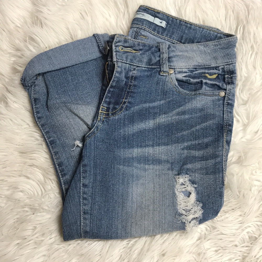 Ripped denim capris